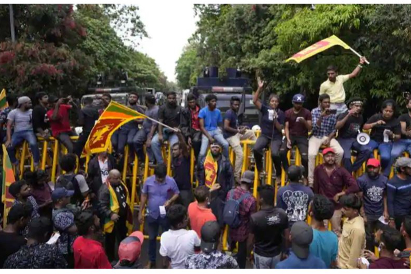 ‘இலங்கை நிலை; இந்தியாவுக்கு எச்சரிக்கை மணி’ - காஷ்மீர் முன்னாள் முதலமைச்சர் மெகபூபா முஃப்தி | Srilanka State Is A Wake Up Call For India Mufti