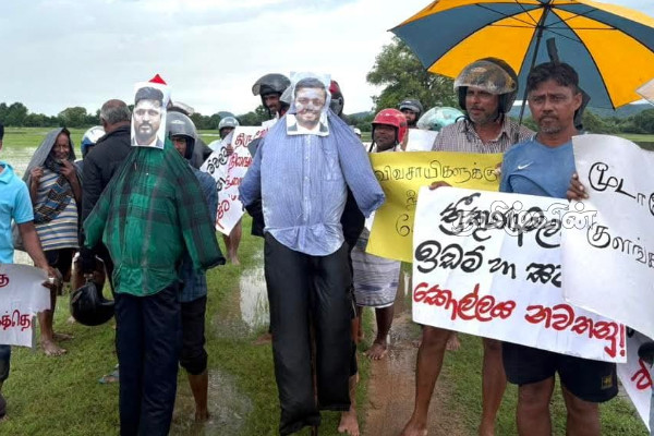 முத்து நகர் விவசாயிகள் ஆளும் கட்சி எம்.பிக்களின் கொடும்பாவி எரித்து போராட்டம் | Muthu Nagar Farmers Protest Burning Mps