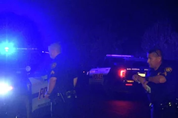 அமெரிக்காவில் மீண்டுமொரு பகீர் சம்பவம்!  13 வயது சிறுவனை சுட்டுக்கொன்ற பொலிஸார்