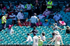 இந்திய வீரர்கள் மீது இனவெறி தாக்குதல் விவகாரம்! மன்னிப்பு கேட்டது அவுஸ்திரேலியா கிரிக்கெட் வாரியம்