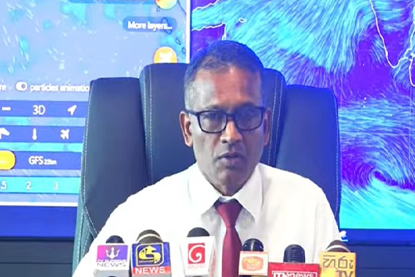 நான்கு மாவட்டங்களுக்கு தொடரும் மண்சரிவு சிவப்பு எச்சரிக்கை | Landslide Warning To Four Districts