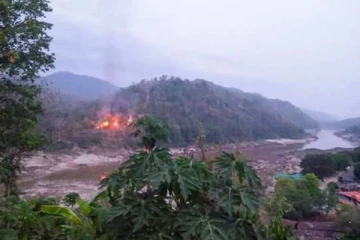 மியான்மரில் இரு ராணுவ படைத்தளங்கள் மீது கிளர்ச்சியாளர்கள் தாக்குதல்!