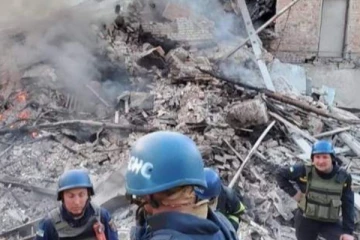 உக்ரைனில் பாடசாலையின் மீது ரஷ்ய படையினரின் விமானத் தாக்குதல்! 60 பேர் மரணம் என அச்சம்!