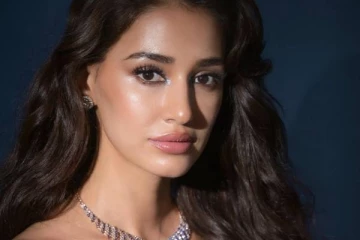 அடங்க மறுக்கும் கங்குவா பட நாயகி நடிகை திஷா பதானி.. லேட்டஸ்ட் புகைப்படங்கள்..