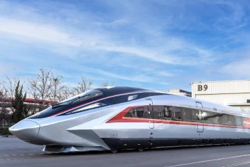 450 கிலோ மீட்டர் வேகத்தில் சீறிப் பாயும் புல்லட் ரயில்: உலகை மிரட்டும் சீனாவின் புதிய சாதனை