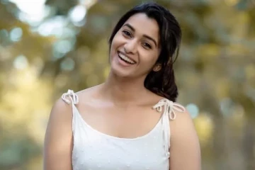 கிளாமர் ரூட்டுக்கு வண்டியை திருப்பும், பிரியா பவானி ஷங்கர்.. ரசிகர்கள் குழப்பம்