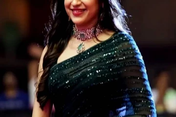 மாமனார், மருமகனுடன் சேர்ந்து நடித்த தமிழ் நடிகைகள் யார் தெரியுமா?