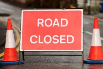 හදිසියේම ප්‍රධාන මාර්ගයක් වසා දමයි.. විකල්ප මාර්ග භාවිතා කරන්න.