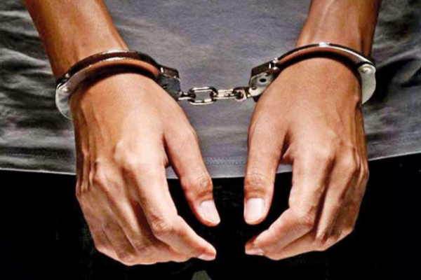 யாழ்.குருநகர் பகுதியில் போதைப்பொருட்களுடன் நபரொருவர் கைது | Person Was Arrested With Drugs In The Gurunagar