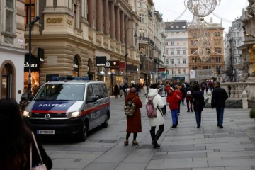 ஆஸ்திரியாவில் 5வது கொரோனா அலை - அதிரடியாக அதிபர் எடுத்து முடிவு!