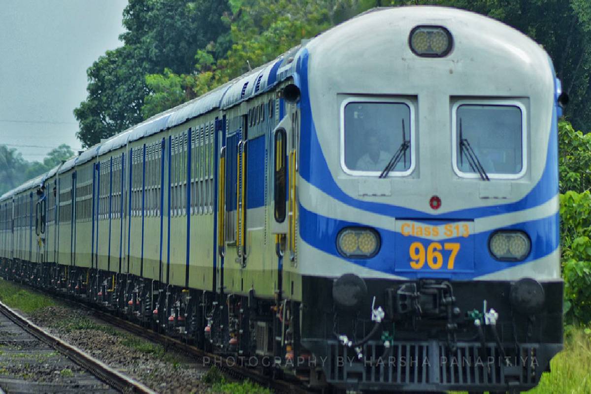 இன்று முதல் யாழிற்கு ரயில் சேவைகள் ; மகிச்சியில் பயணிகள்! | Train Services To Jaffna Resume Today இன்று முதல் யாழிற்கு ரயில் சேவைகள் ; மகிச்சியில் பயணிகள்! | Train Services To Jaffna Resume Today