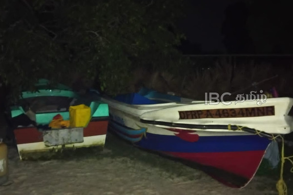 யாழ். பருத்தித்துறையில் பெண் உட்பட நால்வர் அதிரடியாக கைது | 4 Arrested In Jaffna Ppt