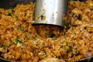 சுண்டி இழுக்கும் சுவையில் ரோட்டு கடை கொத்து பரோட்டா