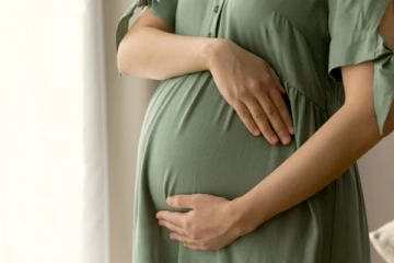 யாழ் நெடுந்தீவு கடலில் பிறந்த குழந்தை!