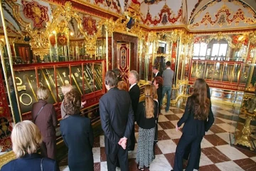 ஜேர்மன் அருங்காட்சியகத்தில் கொள்ளையடிக்கப்பட்ட 113 மில்லியன் யூரோக்கள் மதிப்பிலான ஆபரணங்கள்: தற்போதைய செய்தி