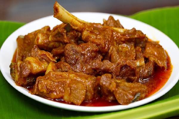 sunday special: நாவூரும் சுவையில் மட்டன் குழம்பு.... ஒரு முறை இந்த பக்குவத்துல செய்ங்க | Tasty Simple Mutton Curry Recipe In Tamil