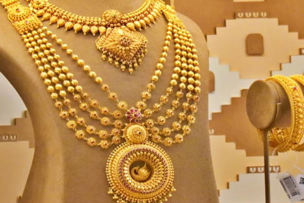 4,900 அமெரிக்க டொலரைத் தாண்டிய தங்க விலை | Gold Price Hits Record High 4900 Usd Market Today
