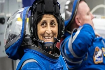 விண்வெளியில் சிக்கியுள்ள வீரர்களை மீட்க செல்லும் நாசாவின் புதிய குழு!