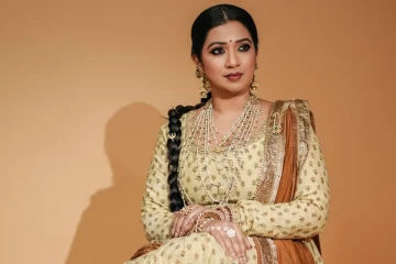 அட, பாடகி ஸ்ரேயா கோஷலா இது!! எப்படி இருக்கிறார் பாருங்க... லேட்டஸ்ட் போட்டோஷூட்