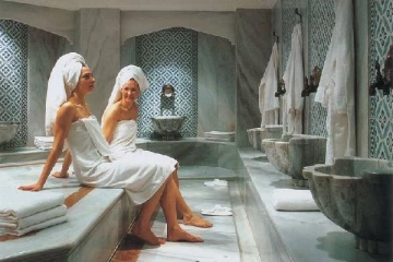 பிரித்தானியாவில் நிர்வாண குளியல் அமர்வுக்கு தடை: புகார்களை தொடர்ந்து முக்கிய முடிவு