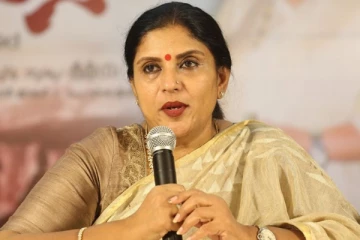 நடிகை ஸ்ரீ ப்ரியாவின் பேரனை பார்த்துள்ளீர்களா! இதோ முதல் முறையாக வெளியான புகைப்படம்