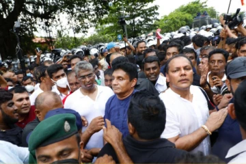 சஜித் இன்னும் பாடம் கற்றுக்கொள்ள வேண்டும் - ஐக்கிய தேசியக் கட்சி கிண்டல்