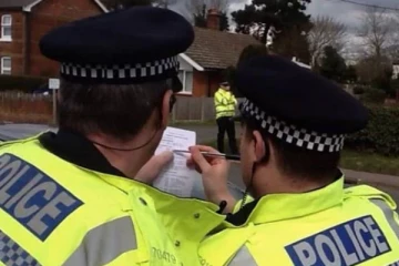 பிரித்தானியாவில் சீக்கியர்களுக்கு எதிரான இனவெறி தாக்குதல்: இரண்டு பேர் அதிரடி கைது!