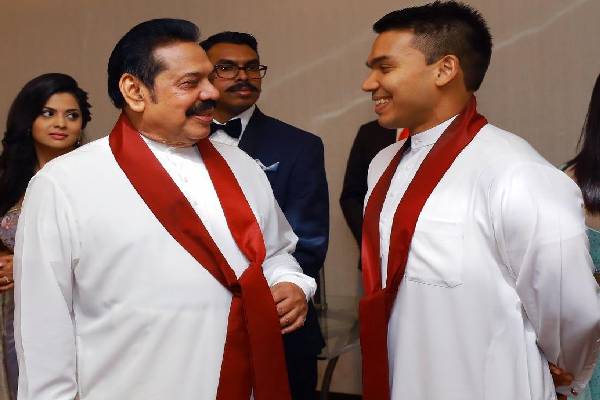 மகிந்த ராஜபக்ச மற்றும் நாமல் ராஜபக்ச-Mahinda Rajapaksa and Namal Rajapaksa மகிந்த ராஜபக்ச மற்றும் நாமல் ராஜபக்ச-Mahinda Rajapaksa and Namal Rajapaksa