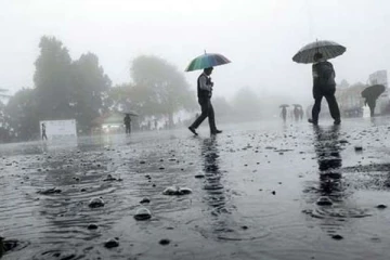 நாட்டில் சீரற்ற வானிலையால் 8,000 பேர் பாதிப்பு