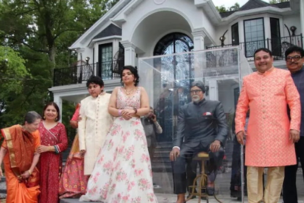 அமெரிக்காவில் அமிதாப்பச்சனுக்கு சிலை! | A Fan Erected A Statue Of Amitabh