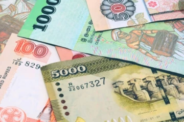 පයින්ම එන බැතිමතුන්ට රජයෙන් රුපියල් මිලියන 2.04ක මුදලක්..