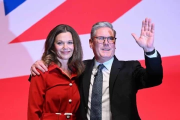 பிரித்தானிய பிரதமர் ஸ்டார்மரின் மனைவி குறித்து இழிவாக பேசிய ஜனாதிபதி ட்ரம்ப்