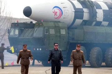 උතුරු කොරියාව න්‍යෂ්ටික ආයුද ගැන කට අරී - දැන් ආයේ හරවන්න බෑ - කිම් ජෝන් උන් කියයි