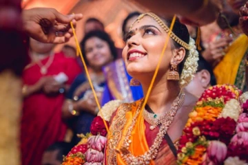 இந்த ராசிக்கெல்லாம் இளம் வயதிலேயே திருமணம் நடந்துடுமாம்...உங்கள் ராசி இதில் இருக்கா?