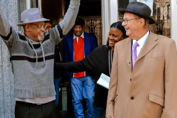 48 வருட சிறைவாசத்தின் பின் நிரபராதி விடுவிக்கப்பட்ட நபர்! இழந்த வருடங்களை யார் தருவார்கள்?