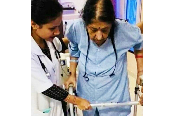 இந்திய இசைக்குயிலின் உடல் அக்கினியுடன் சங்கமம்! பிரதமர் மோடி நேரில் சென்று அஞ்சலி(முதல் தமிழ் பாடல் காணொளி) | Lata Mangeshkar Funeral With Full