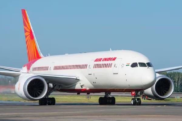 அவசரமாக தரையிறக்கப்பட்ட ஏர் இந்தியா விமானம் ; தெய்வாதீனமாக உயிர் தப்பிய 160 பயணிகள் | Air India Flight Emergency 160 Passengers Survive