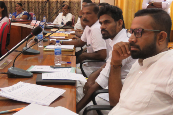 மட்டு மாநகர சபை அமர்வு! தமிழரசுக் கட்சிக்கு தேசிய மக்கள் சக்திக்கும் இடையே அமளிதுமளி | Mayor Insult Sparks Clash In Council