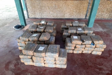 மாதகலில் 240 கிலோ கஞ்சா மீட்பு!