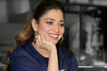 மெழுகு சிலை போல் போஸ் கொடுத்த நடிகை தமன்னா.. ட்ரெண்டிங் புகைப்படங்கள்