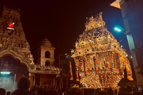தைப்பூச திருநாளில் திருமஞ்சத்தில் அருட்காட்சி தந்த நல்லூரான் | Nallur Kovil Thail Pusam Festival
