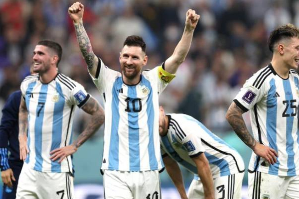 FIFA உலக கோப்பை: இறுதி போட்டிக்கு முன்னேறிய அர்ஜென்டினா! | Fifa World Cup Football Argentina To The Finals