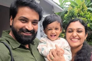 புதிய தொழிலை தொடங்கியுள்ள சீரியல் பிரபலங்கள் செந்தில் மற்றும் ஸ்ரீஜா.. எங்கே தெரியுமா?