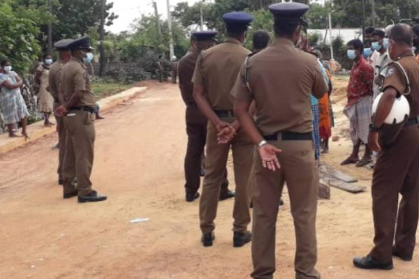 காவல்துறையினருடன் கைகலப்பு - காலியில் துப்பாக்கிச் சூடு..! | Firing In Galle Sri Lanka Police