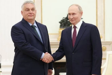 ஐரோப்பிய தலைவர்களின் எதிர்ப்பை மீறி புடினை ரஷ்யாவில் சந்தித்த ஒரு நாட்டின் பிரதமர்