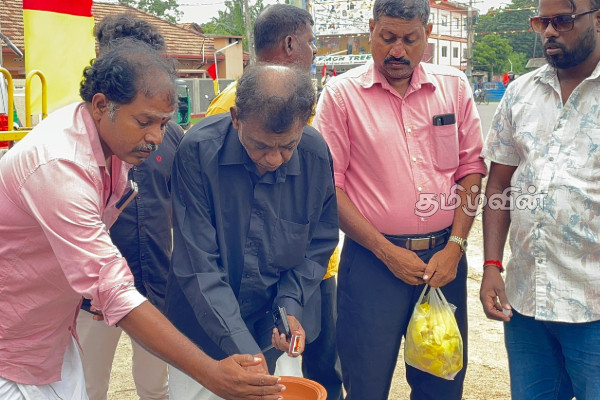 யாழில் பல இடங்களில் மாவீரர்களுக்கு சுடரேற்றி அஞ்சலி செலுத்திய எம்.கே.சிவாஜிலிங்கம் | M K Sivajilingam Paid Tribute The Heroes In Jaffna