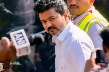 விஜய்யின் தேர்தல் பிரசாரப் பயணத்தில் விபத்து