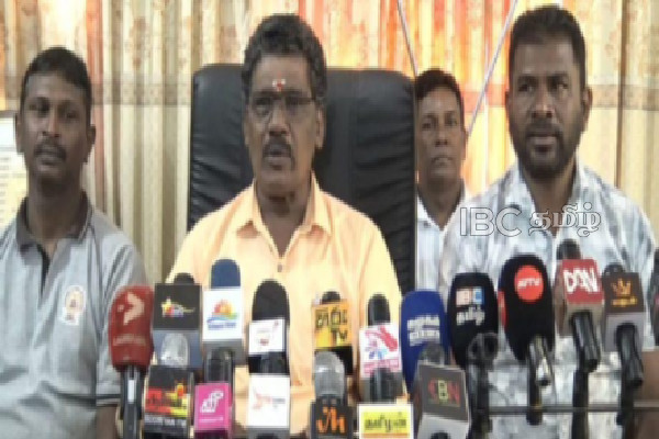 மட்டக்களப்பு மாநகர சபை உறுப்பினர்களின் முன்மாதிரியான செயல்! | Batticaloa Municipal Council Members மட்டக்களப்பு மாநகர சபை உறுப்பினர்களின் முன்மாதிரியான செயல்! | Batticaloa Municipal Council Members