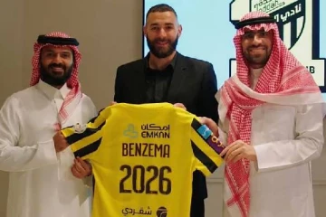 ஒரு தொடருக்கு 200 மில்லியன் பவுண்டுகள்: சவுதி அணியில் இணைந்த பிரபல கால்பந்து நட்சத்திரம்