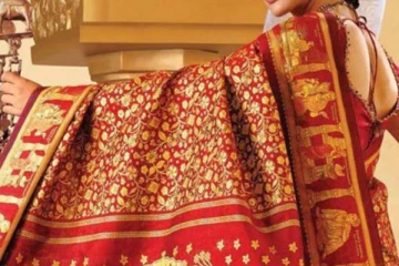 தமிழ்நாட்டில் தயாரிக்கப்பட்ட உலகின் மிக விலையுயர்ந்த புடவை.., அதன் விலை எவ்வளவு தெரியுமா?